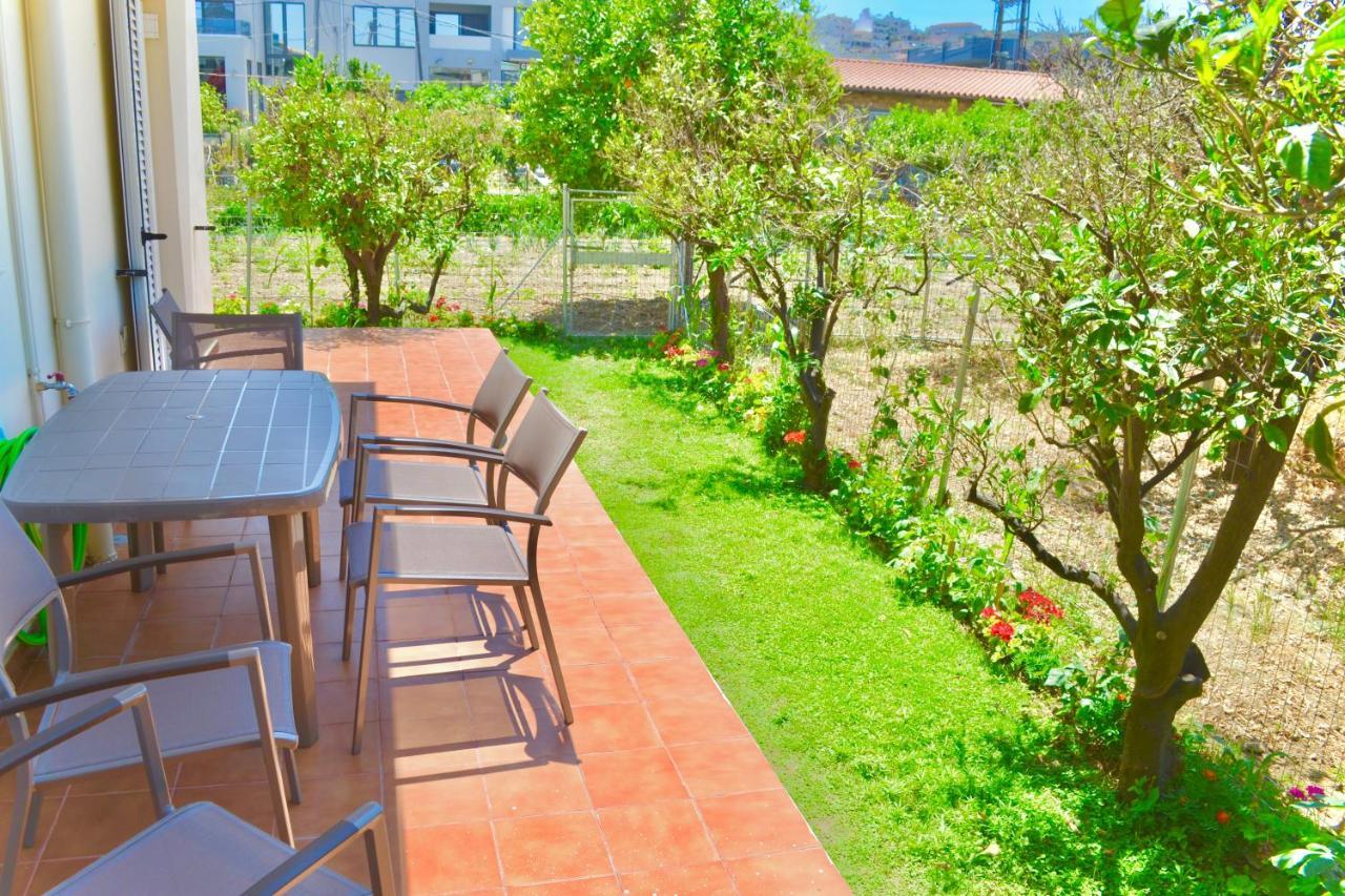 Giorgos Large Size Apartments -Family Friendly With Free Parking And Yard Views Heraclión Exterior foto